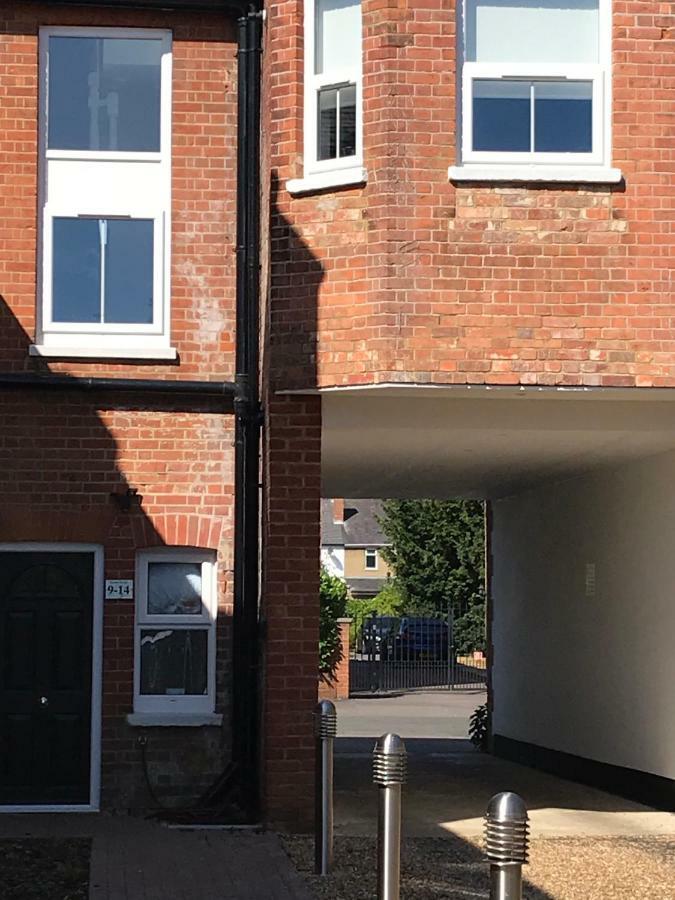 Berkshire Serviced Apartment Helena 12 Reading Exteriör bild