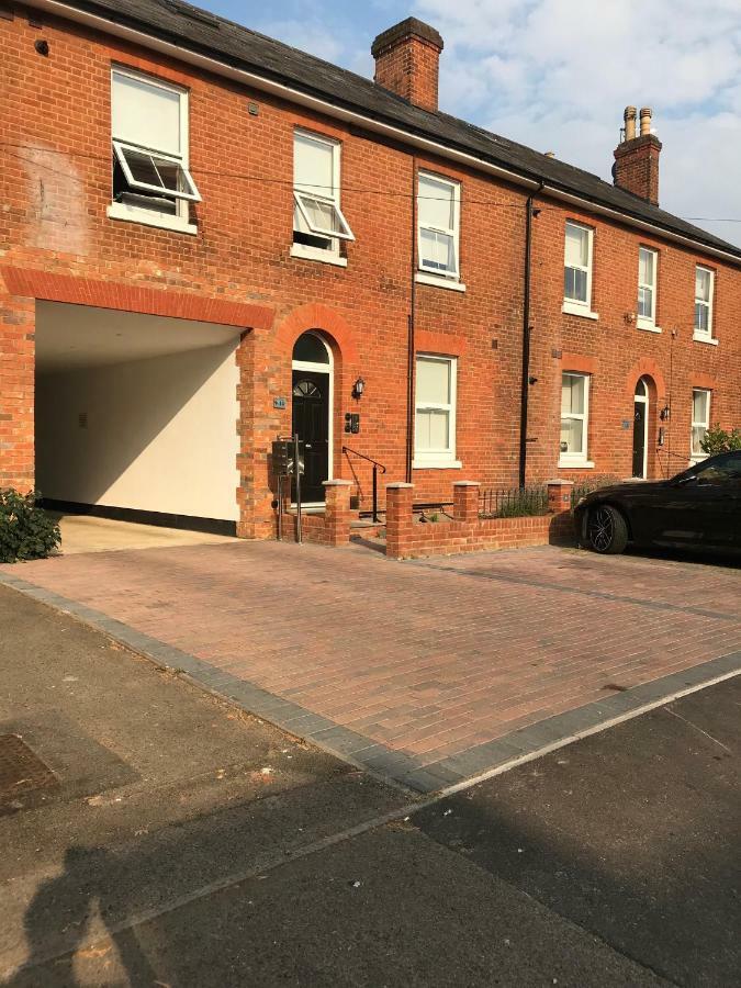 Berkshire Serviced Apartment Helena 12 Reading Exteriör bild
