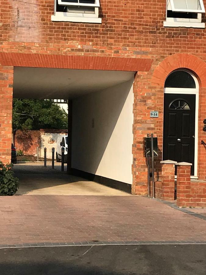 Berkshire Serviced Apartment Helena 12 Reading Exteriör bild